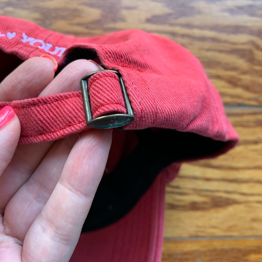 Red baseball style hat - Picture 2 of 4